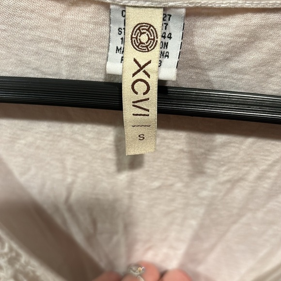 XCVI size small, white crochet tunic top/cover-up on the beach sleeveless - Picture 6 of 7